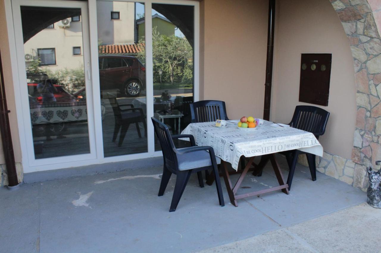 Apartment Nikolena Rovinjsko Selo Exterior photo